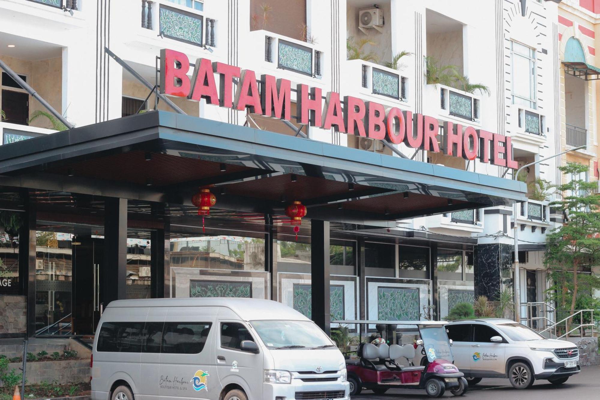 Batam Harbour Boutique Hotel & Spa Нагоя Екстериор снимка