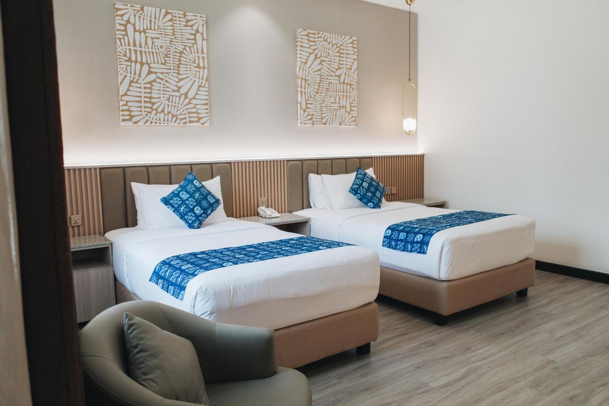 Batam Harbour Boutique Hotel & Spa Нагоя Стая снимка