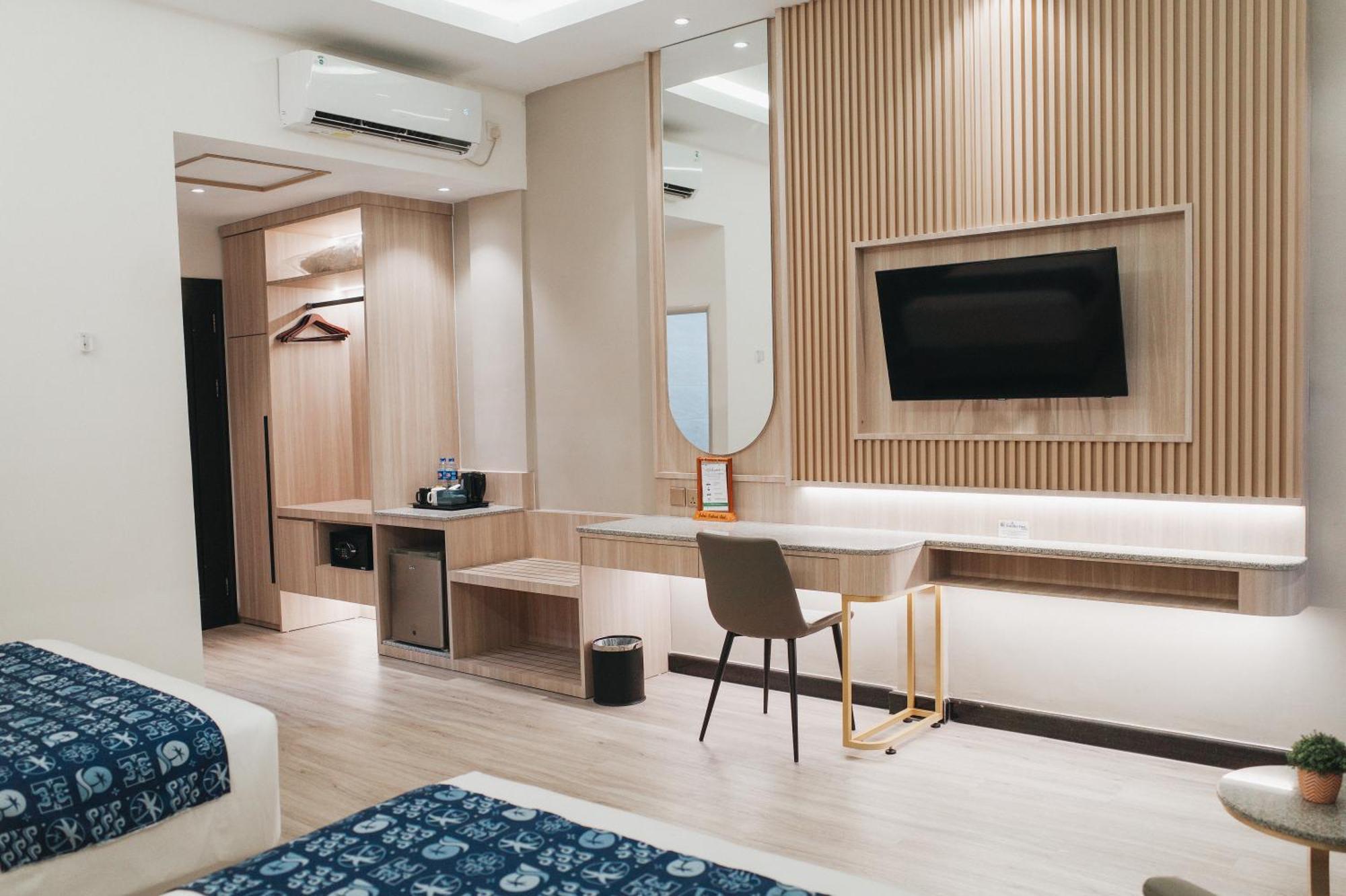Batam Harbour Boutique Hotel & Spa Нагоя Стая снимка